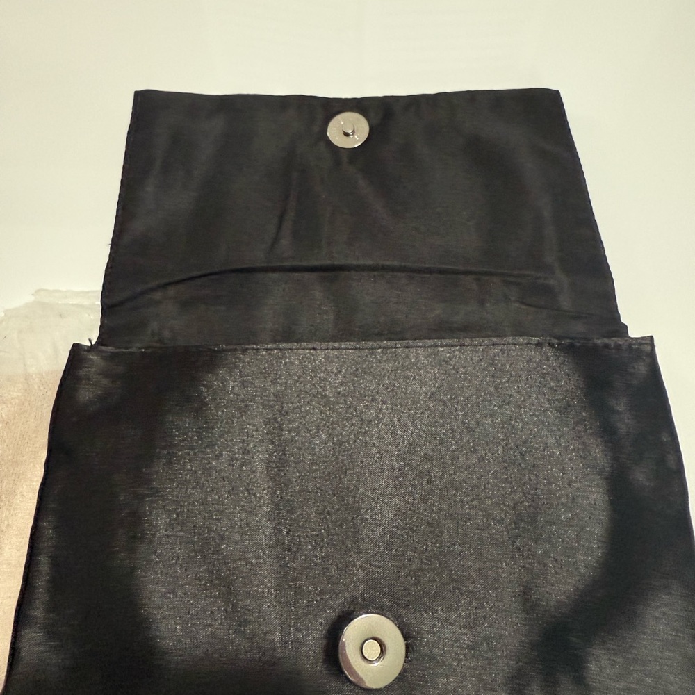 Silver Rhinestone Clutch - Picture 2 of 5